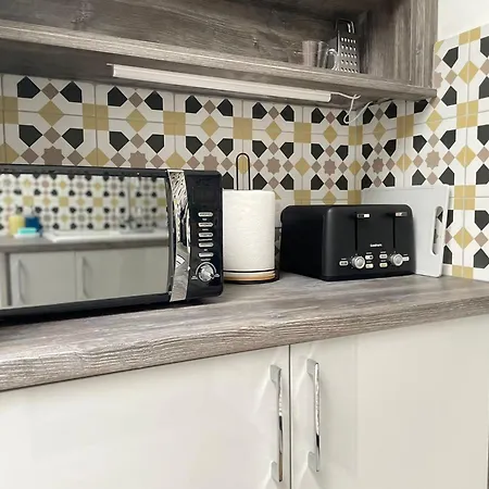 Exclusive 1 And 2 Bedroom Flats Only 0,5 Miles Away From Bicester Village Buitenkant foto