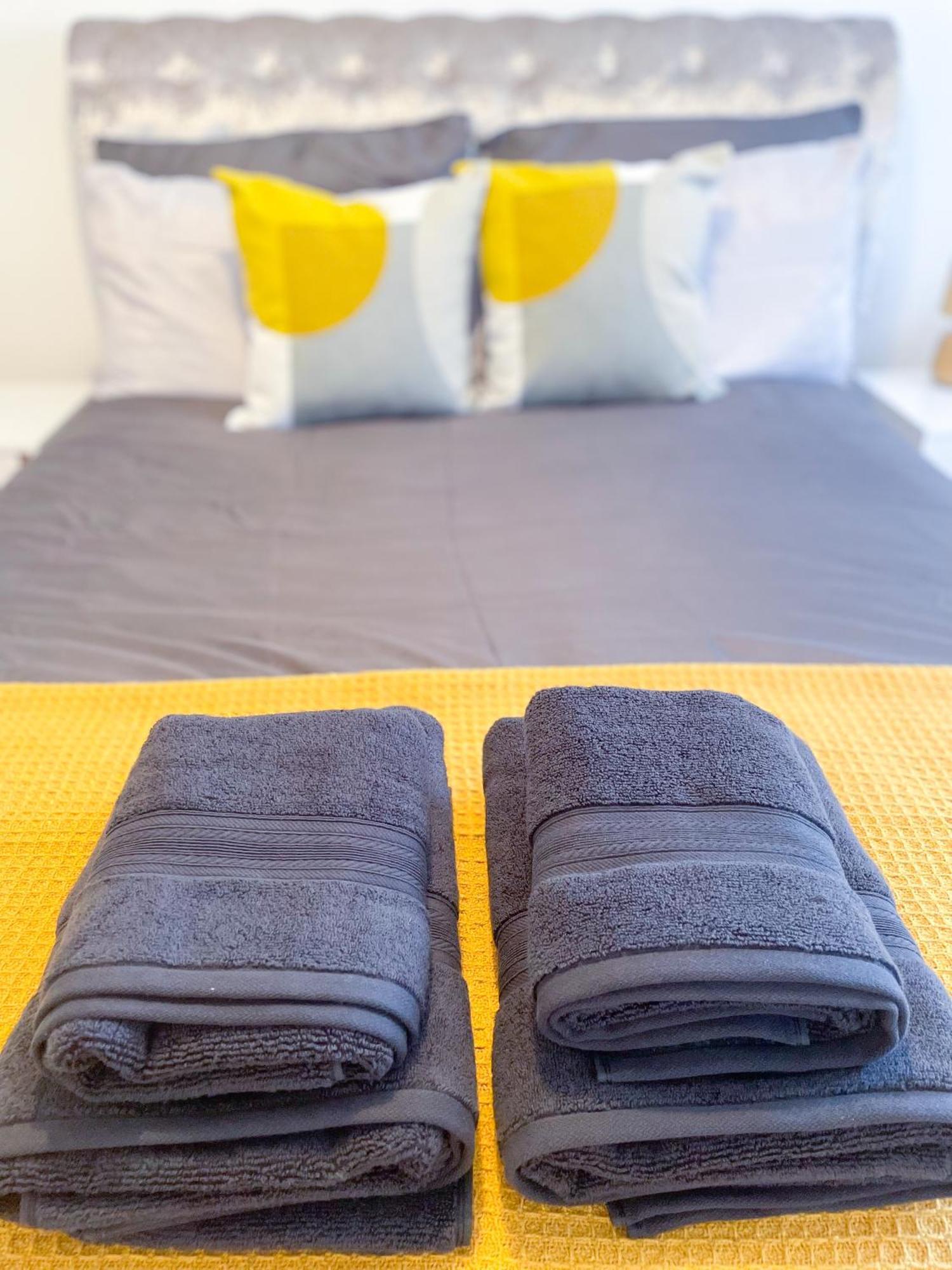Exclusive 1 And 2 Bedroom Flats Only 0,5 Miles Away From Village *