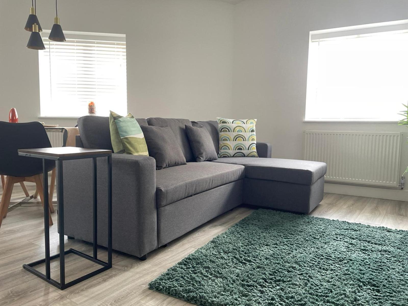 Apartment Exclusive 1 And 2 Bedroom Flats Only 0,5 Miles Away From Village Bicester