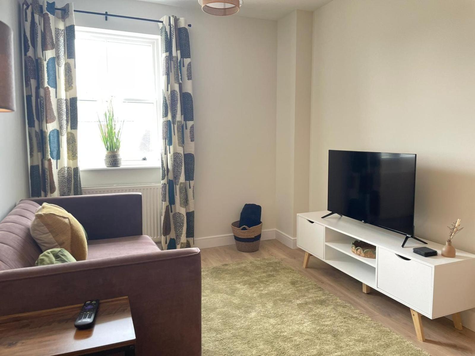 Apartment Exclusive 1 And 2 Bedroom Flats Only 0,5 Miles Away From Village Bicester
