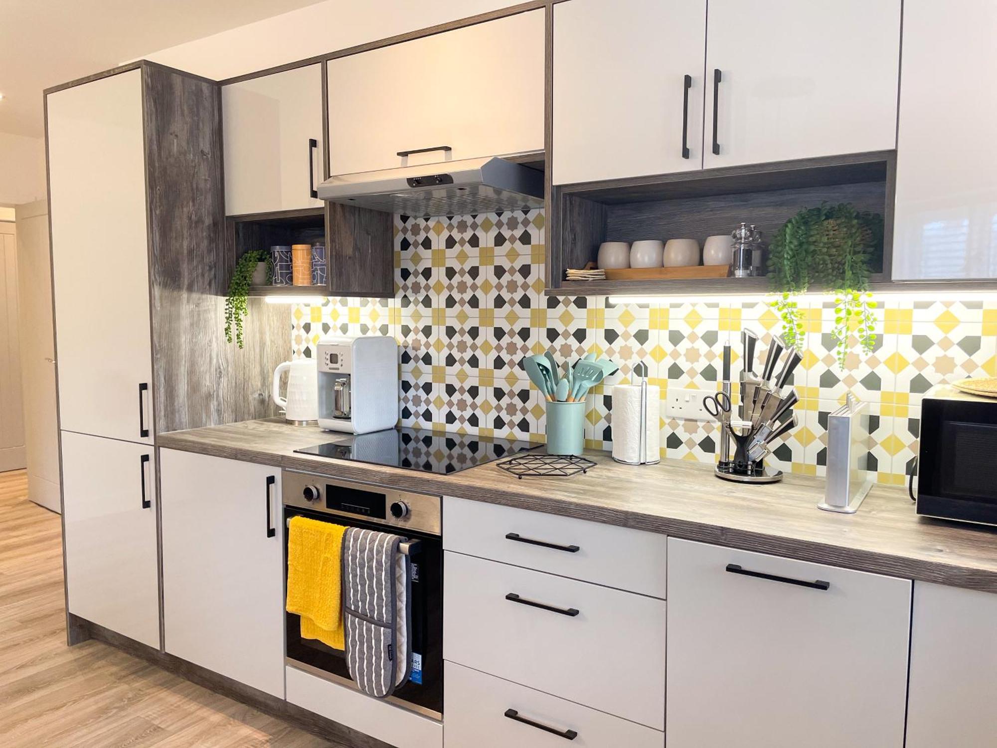 Exclusive 1 And 2 Bedroom Flats Only 0,5 Miles Away From Village *
